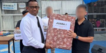 Puncak Pekan Olahraga HBP Ke-62, Karutan Takengon Serahkan Hadiah Juara Voli