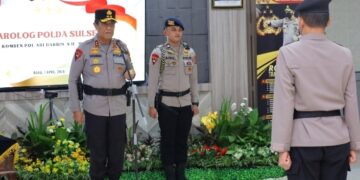 Kapolda Sul-sel Pimpin Upacara Penyerahan Jabatan Karolog Polda Sulsel dalam Rangka Purna Tugas