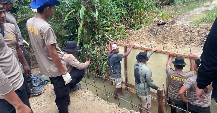 Hari Kedelapan, Pengerjaan Jembatan Presisi Polri di Ukui Terus Dikebut
