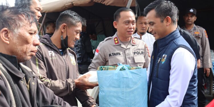 Polres Aceh Tengah Peringati Hari Buruh dengan Aksi Humanis “Jum’at Berbagi”