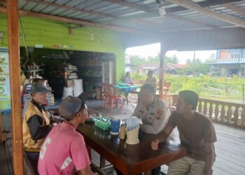 Polsek Kuala Kampar Gelar Jumat Curhat, Sosialisasikan Ketahanan Pangan dan Bahas Kenakalan Remaja