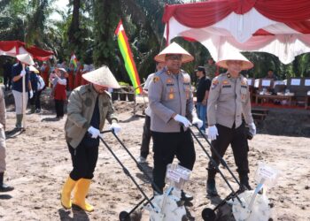 Polres Kampar Bersama Koppsa-m Tanami 10 Hectar Lahan Dengan Jagung, Garap Ketahtanan Pangan Sejak Akarnya   