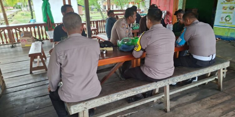 Personel Polsek Kuala Kampar Imbau Warga Jaga Kamtibmas dan Dukung Ketahanan Pangan
