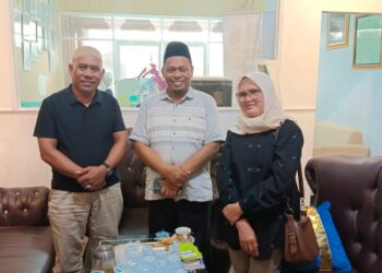 Zakaria Kunjungi Kantor Bir Ali Tour Dan Travel Pusat