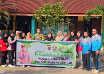 Polsek Singingi Hilir Gelar Program Green Policing dan Gerakan Gen Z Cinta Lingkungan di SDN 004 Tanjung Pauh