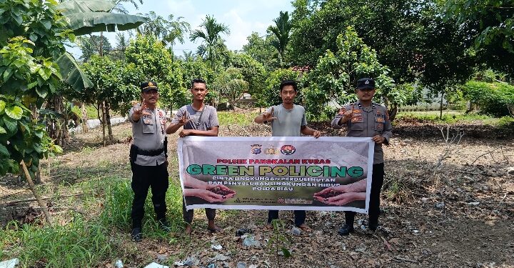 Polres Pelalawan Tanam Bibit Manggis, Dorong Program Green Policing di Pangkalan Kuras
