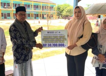 Dayah Asaasul Huda Aceh Timur Terima Bantuan Kitab dari PTPN IV Regional VI